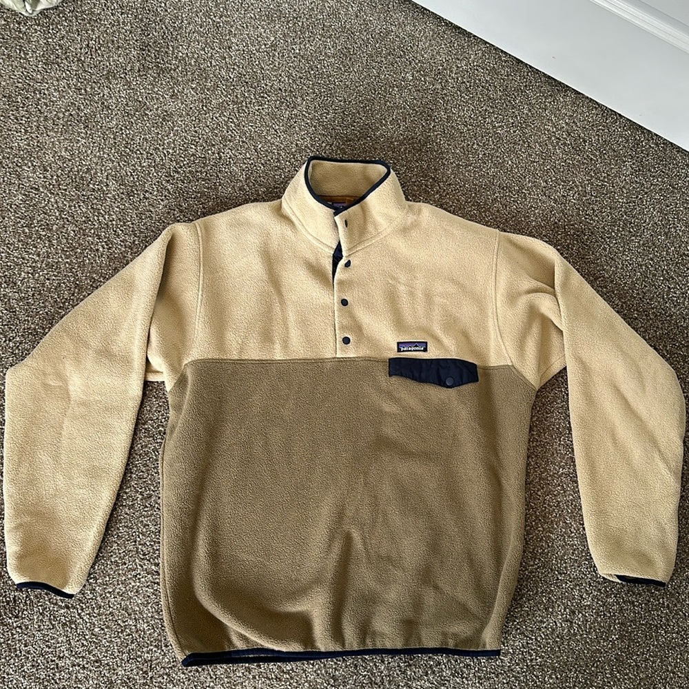 Patagonia Men’s Synchilla Snap Fleece Pullover. Size L. Tan & taupe color block